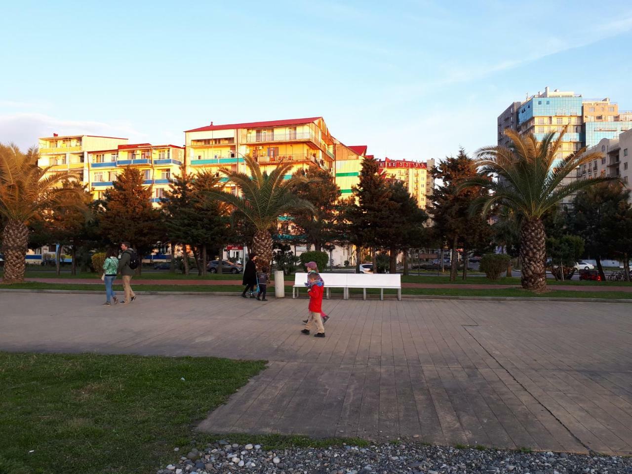 Apartment Lia Batumi Exterior foto